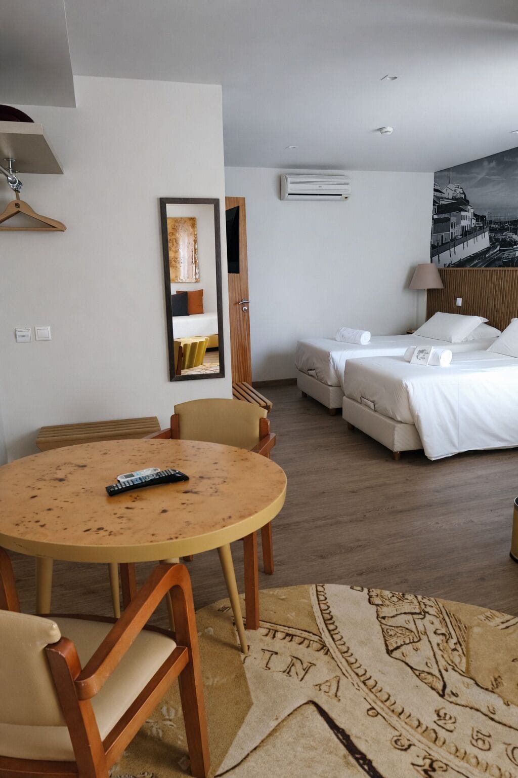 Basic Studio Suite | Desk, blackout drapes, soundproofing, free cribs/infant beds