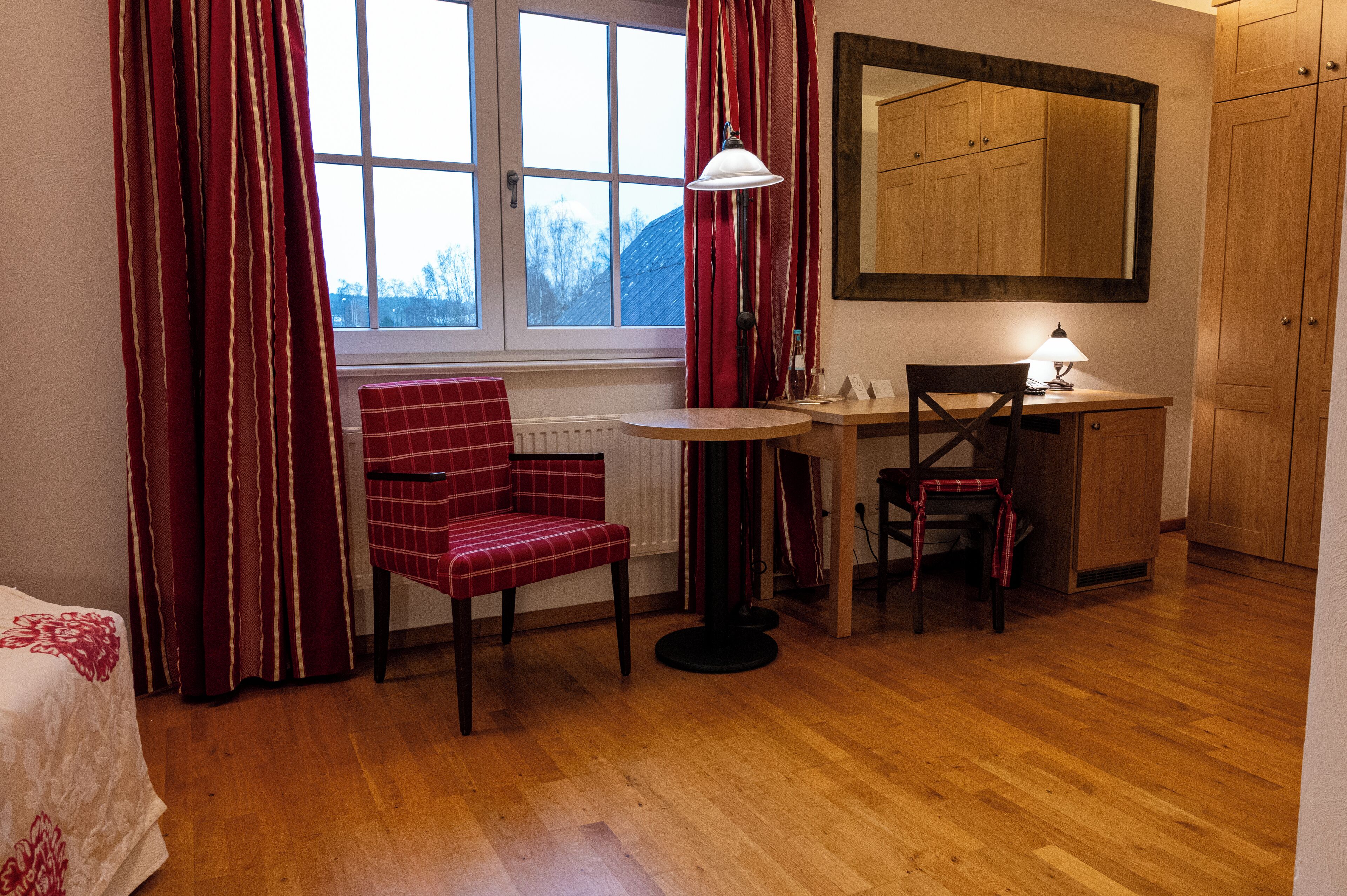 in-room safe, individually decorated, individually furnished, desk