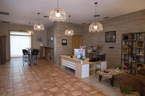 Lobby - Pradaria Asador y Alojamiento (Arcas del Villar)