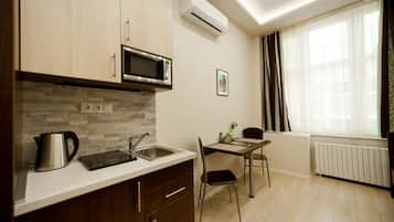 Fridge, microwave, stovetop, electric kettle