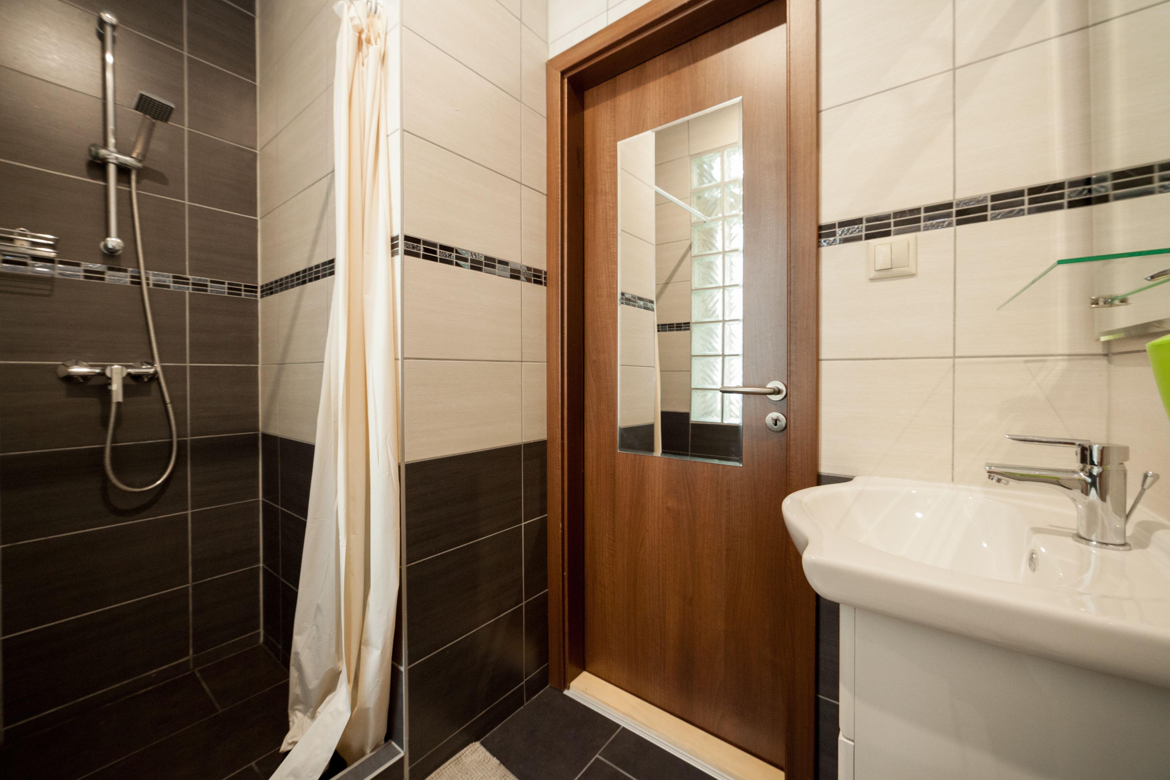 Bathroom shower