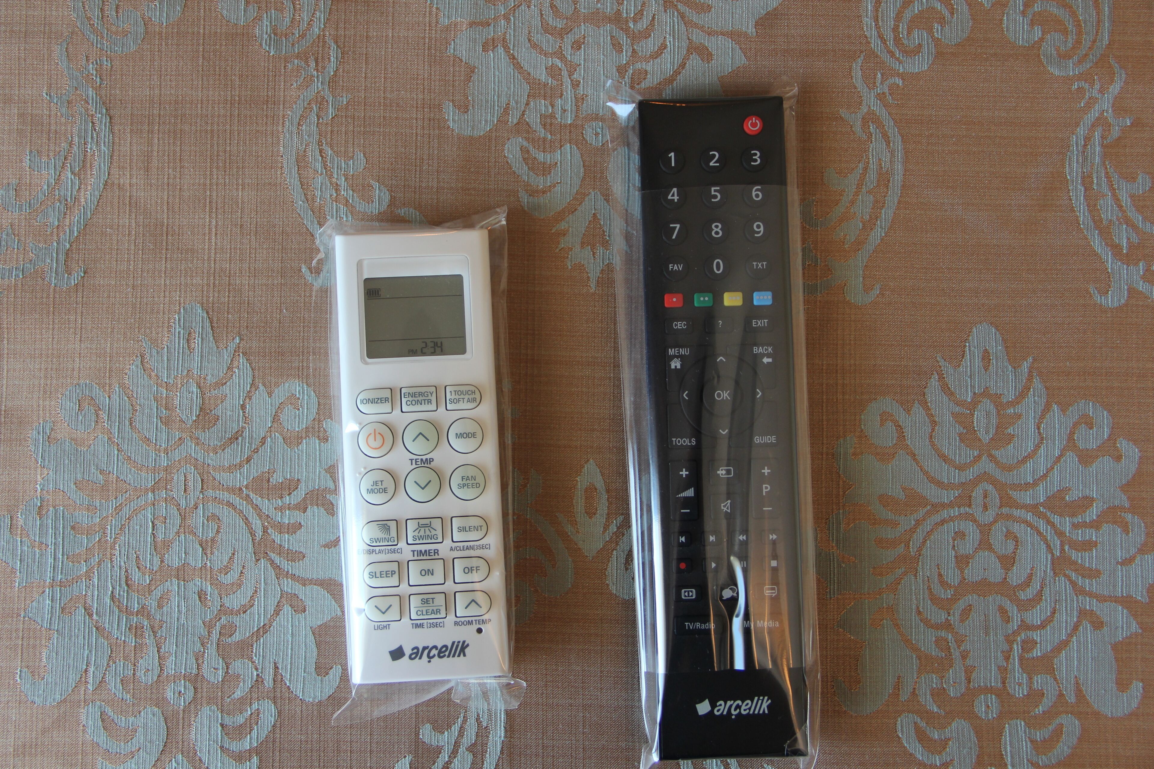 deluxe triple room, partial sea view | 1 bedroom, in-room safe, soundproofing, free cots/infant beds