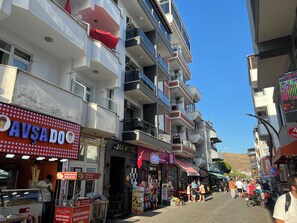 Vista frontal de la propiedad