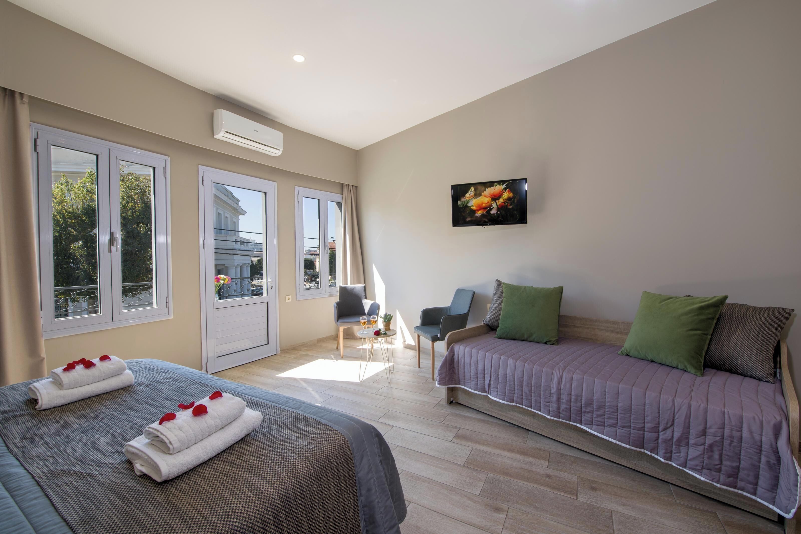 superior studio suite | living area | 24-inch smart tv with satellite channels, tv