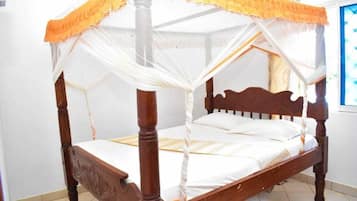 Free WiFi, bed sheets