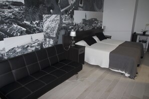 Family Double or Twin Room | Soundproofing, iron/ironing board, free cribs/infant beds, free WiFi - Hotel Barrio Nuevo (Lebrija)