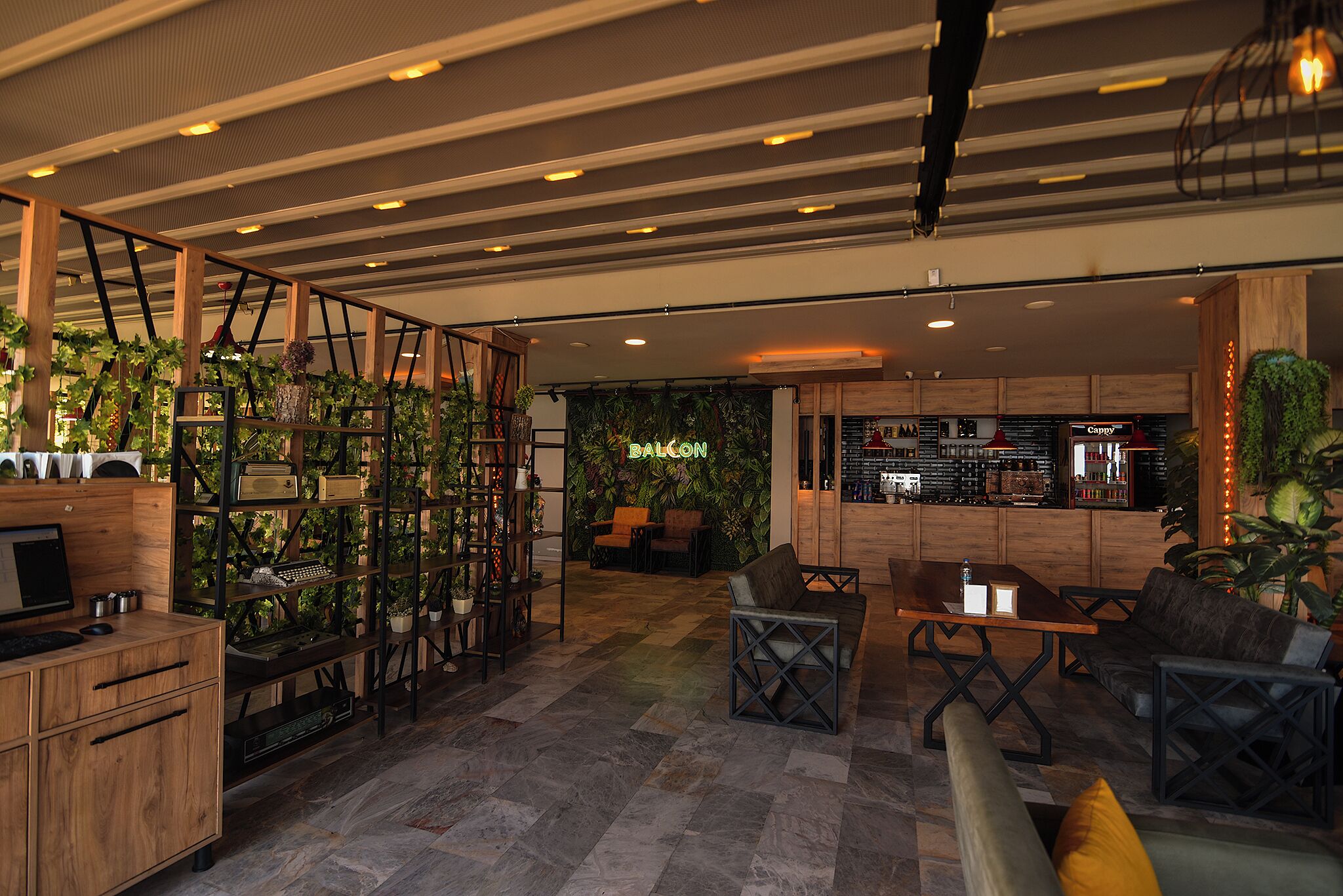 breakfast, lunch and dinner served