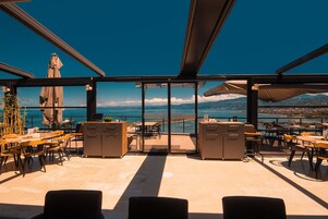 Se sirven desayunos, almuerzos y cenas