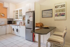 Maisonette, 3 Schlafzimmer | Eigene Küche | Kühlschrank, Mikrowelle, Ofen, Herdplatte