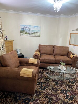 Deluxe twin room,with lounge on second floor.