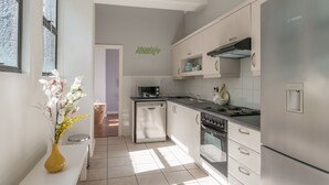 Luxury Apartment, 1 Bedroom | Private kitchen | Coffee/tea maker, full-size fridge, microwave, cookware/dishes/utensils - Murray House Suite (Cape Town)