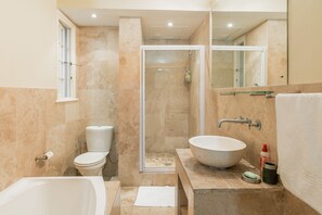 Luxury Suite, 1 Bedroom | Bathroom