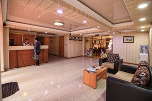 Bar-salon dans le hall