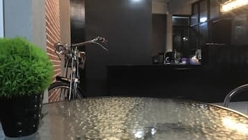 Buồng tắm vòi sen, đồ dùng nhà tắm miễn phí, khăn tắm