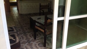Interior entrance - Savannah Cottages (Mombasa)