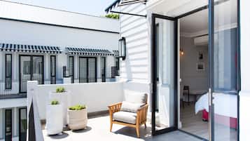 1 bedroom, premium bedding, Tempur-Pedic beds, in-room safe