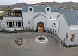 Fachada de la propiedad