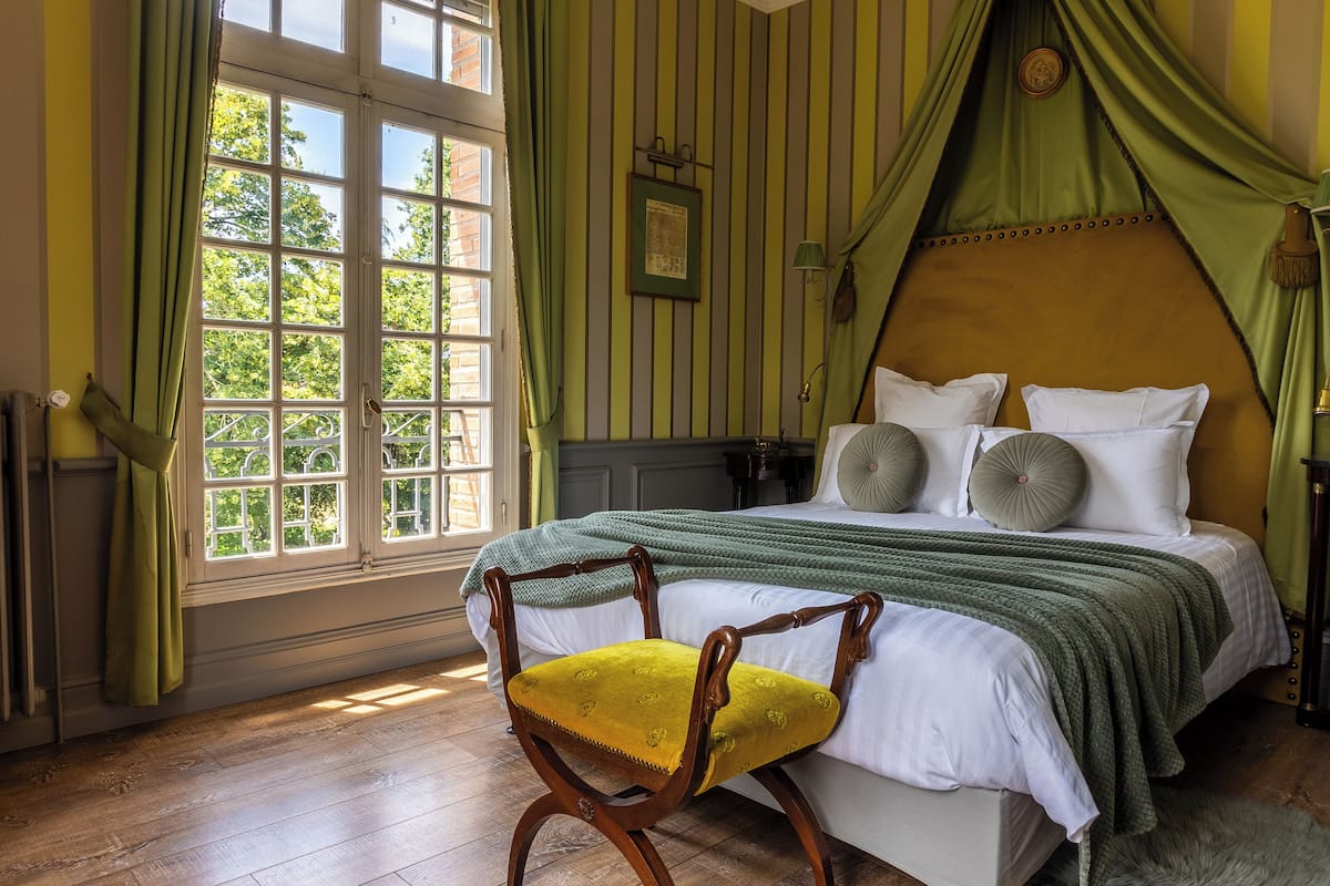 Deluxe Double Room, 1 Queen Bed, Balcony, Pool View (Emilio)
