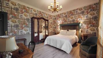 Comfort kamer, 1 queensize bed, kamers met tussendeur, uitzicht op tuin (Maria) | Luxe beddengoed, pillowtop-bedden, een bureau, een laptopwerkplek