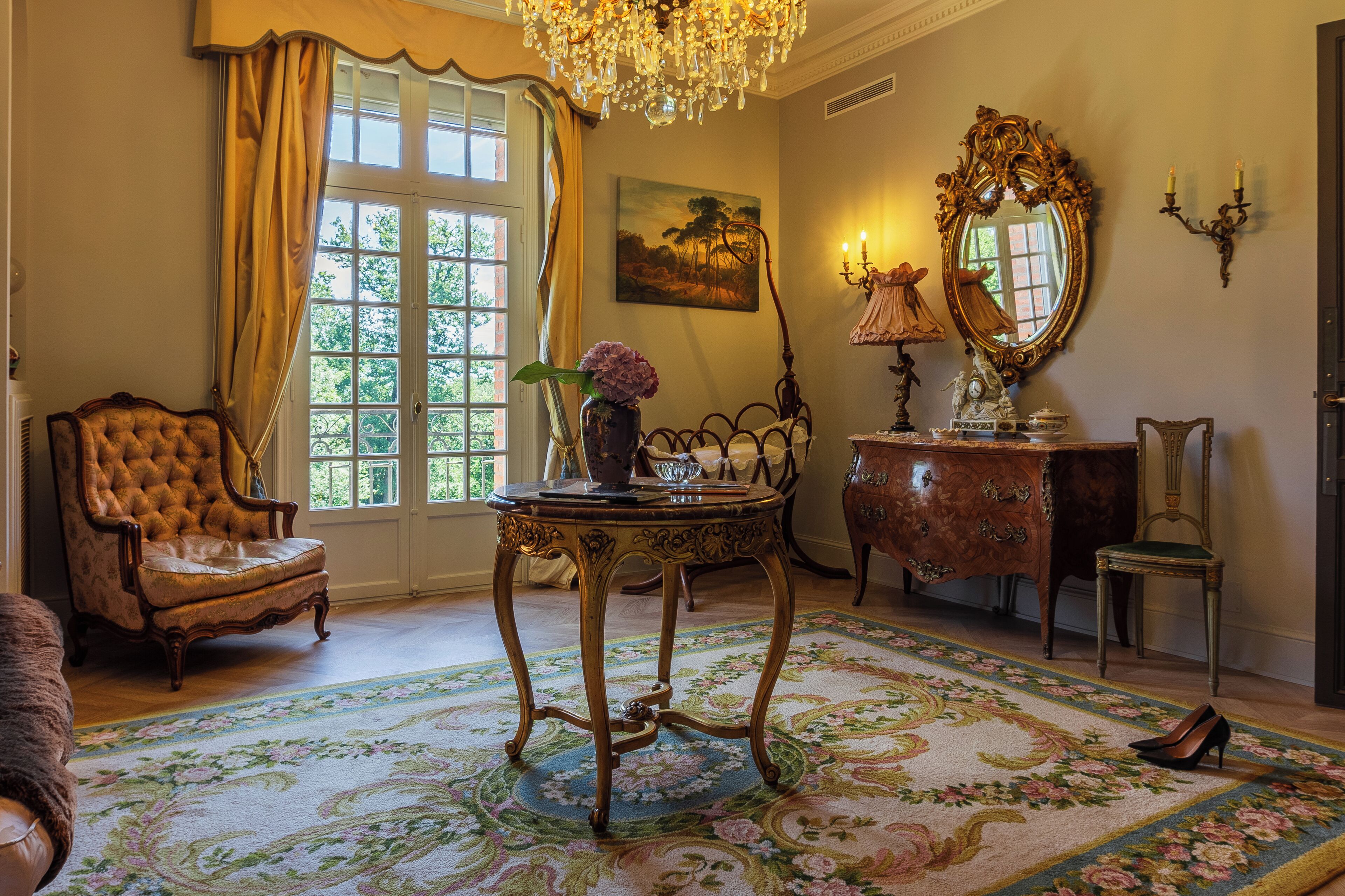 Literie de qualité supérieure, surmatelas, bureau