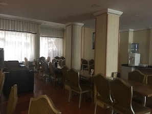 Petit déjeuner buffet compris tous les jours