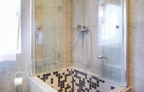 Bathtub