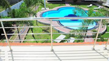 Deluxe Double Room, 1 Double Bed, Non Smoking, Pool View | Desk, free WiFi, bed sheets