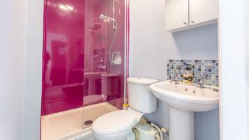 Standard Double Room | Iron/ironing board, free WiFi, bed sheets