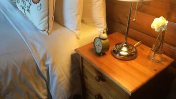 Deluxe Chalet, 2 Bedrooms, Non Smoking, Park View | 2 bedrooms, in-room safe, desk, iron/ironing board