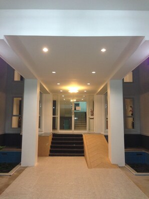 Property entrance - Praiyanan Place Hotel (Maha Sarakham)