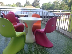 Terrace/patio - Praiyanan Place Hotel (Maha Sarakham)