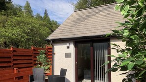 Deluxe-Studiosuite, Hügelblick | Unterkunftsgelände