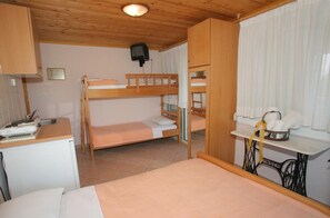 Free WiFi, bed sheets