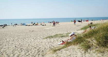 Beautiful home in BlÄvand with WiFi