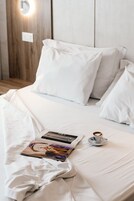 Minibar, wifi gratis, ropa de cama