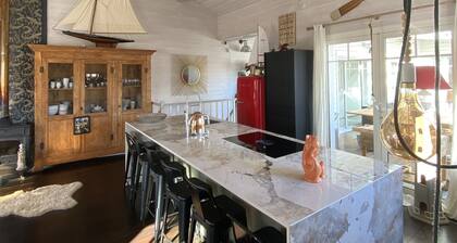 House Arcachon, 4 Huonetta, 10 Henkilöä