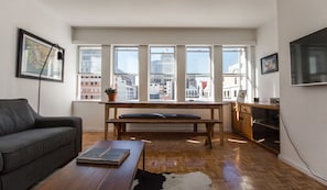 Deluxe Condo, 1 Bedroom, Courtyard View | Living area | Flat-screen TV - Church Square Apartment (Cape Town)