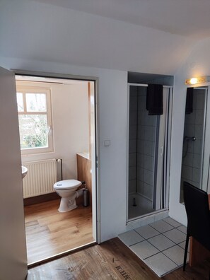 Double or Twin Room | Bathroom