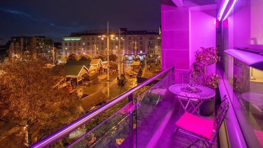 Live in Leeds Millenium Square Apartment