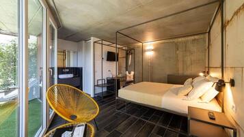 Classic Double Room | Soundproofing, WiFi (free), bed sheets