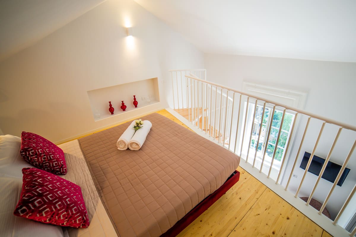 Habitación junior, en el área del jardín | Insonorización, wifi gratis y ropa de cama