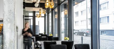 Colazione completa, servita tutte le mattine (30.00 PLN a persona)