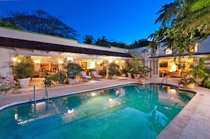 Outdoor pool, pool loungers