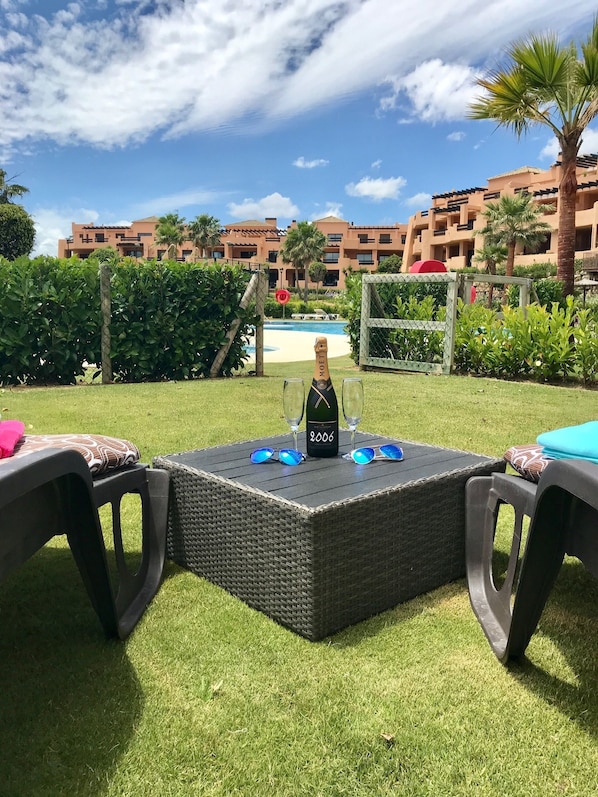 Outdoor pool, pool loungers