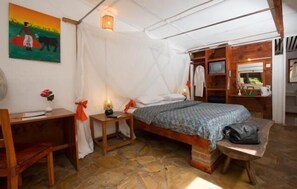 In-room safe, bed sheets - Outpost Lodge (Arusha)