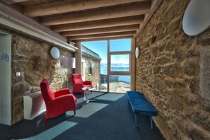 Interior detail - Hotel Tematico Do Banco Azul (Fisterra)