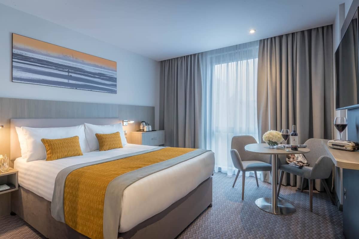 Quarto casal luxo | 1 quarto, cofres nos quartos, escrivaninha, quartos à prova de som