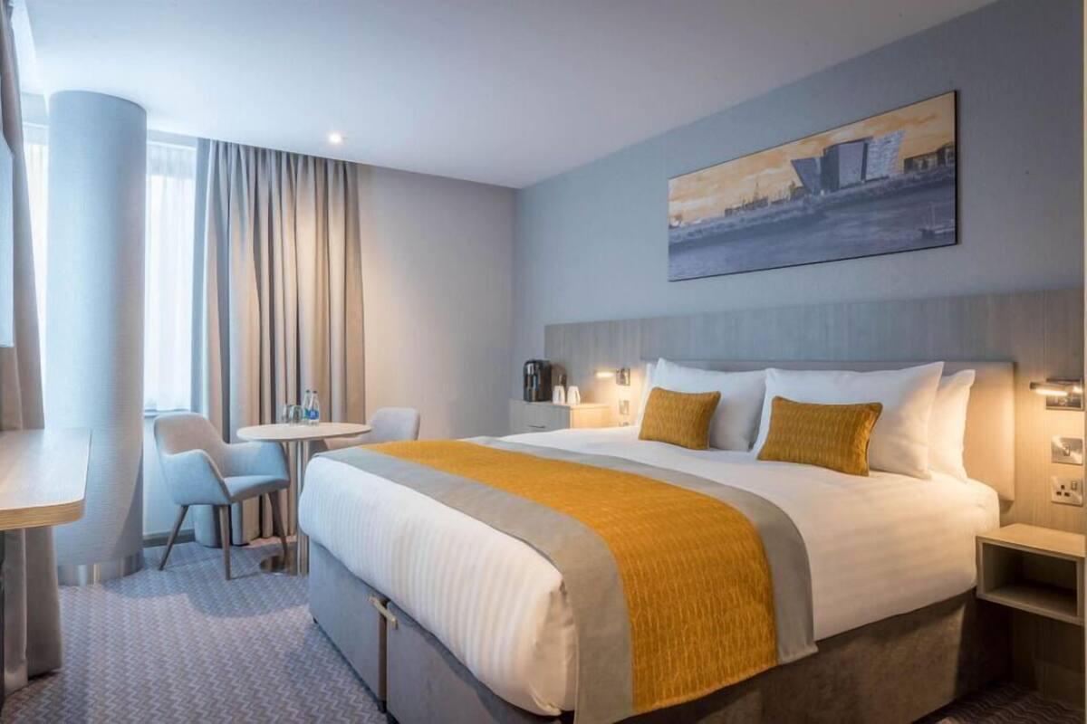 In-room safe, desk, soundproofing, iron/ironing board