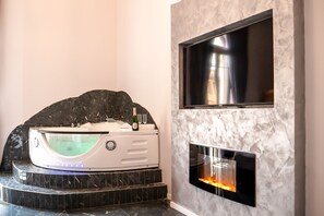 Luxury Room, Sauna and Hot Tub | Tina de hidromasaje privada