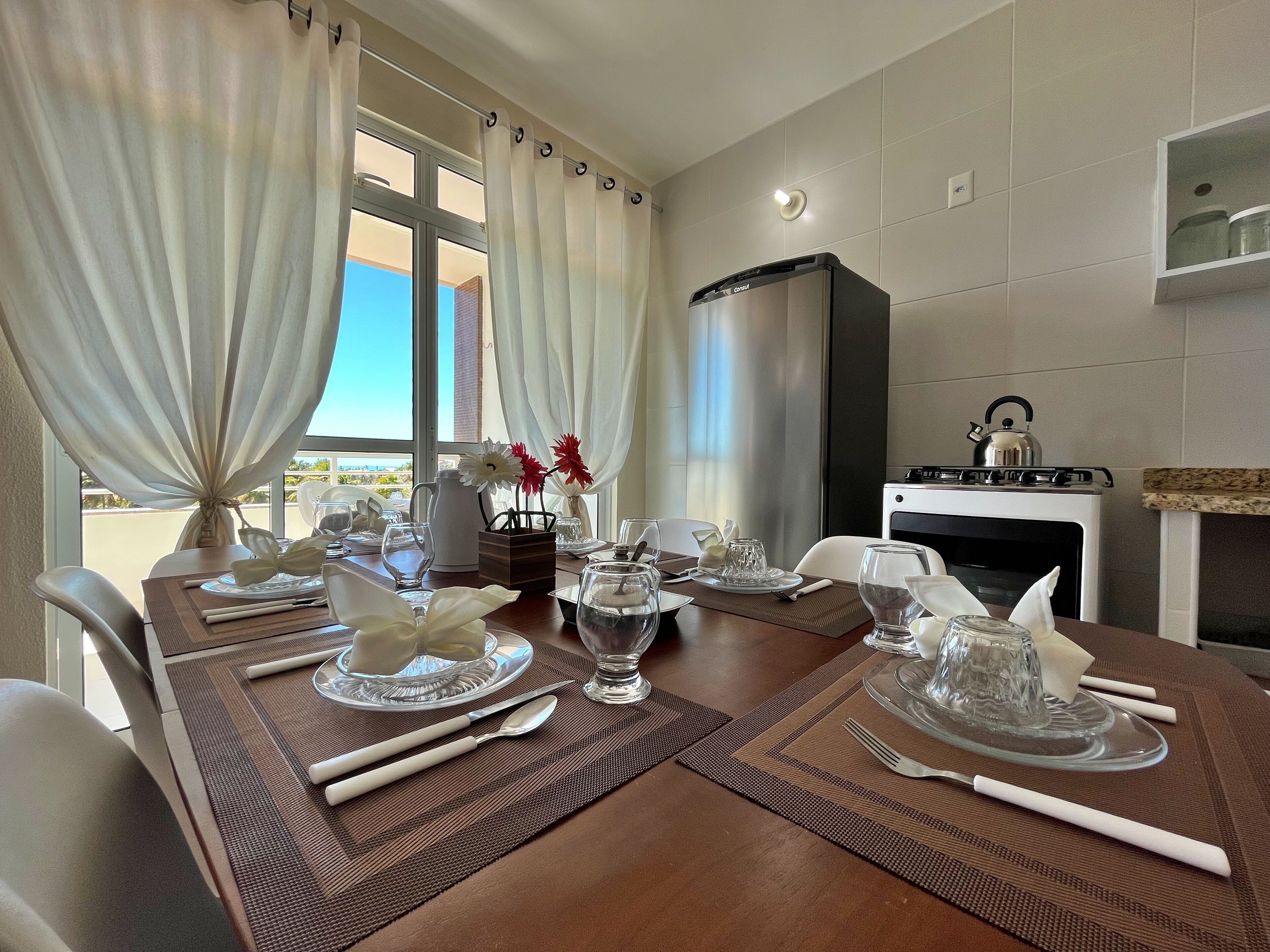 Deluxe-huoneisto, 4 makuuhuonetta, keittiö, merinäköala | Oleskelualue | Älytelevisio, Netflix, suoratoistopalvelut